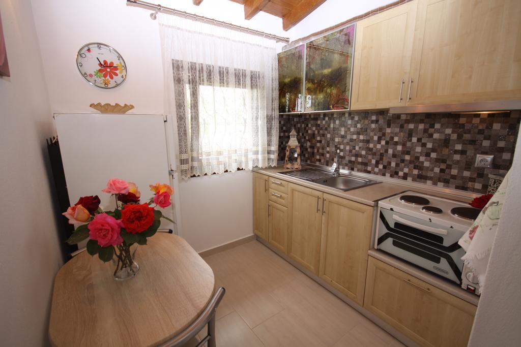Апартаменты Lampos House Вурвуру Экстерьер фото
